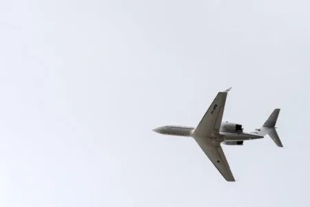 Desaparece un avión con seis personas a bordo en el Atlántico frente a Massachusetts Desaparece un avión con seis personas a bordo en el Atlántico frente a Massachusetts