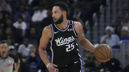 Simmons sufre una rotura del tendón de Aquiles en medio de su regreso a la NBA