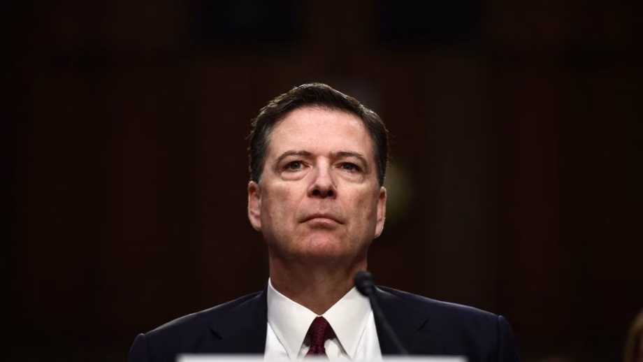 Administración Trump intenta procesar por tercera vez al exdirector del FBI James Comey