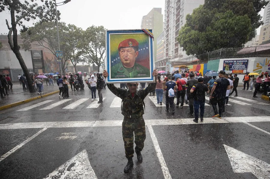 Venezolanos marchan en Caracas para recordar último triunfo electoral de Hugo Chávez