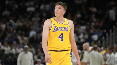 Lakers dan de baja a Dalton Knecht antes de la noche inaugural