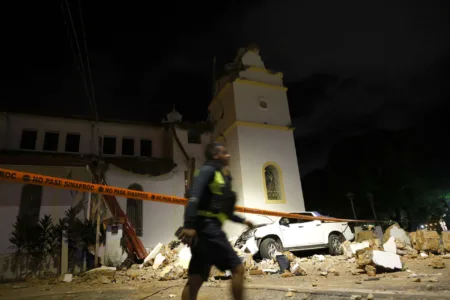 Pueblo de Panamá llora los destrozos del terremoto
