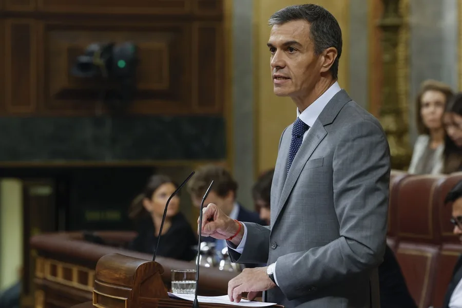 Sánchez abre un periodo de reflexión para decidir si adelanta las elecciones
