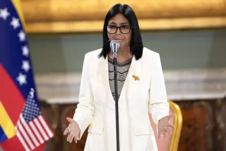 Gobierno de Trump espera que Delcy Rodríguez deje vacante la Presidencia de Venezuela en 2027