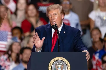 Trump reclama 'elogios' para ICE por la detención del dominicano baleado en Nueva York