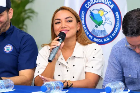 Gobernadora Patricia Muñoz destaca inversión del gobierno de RD$350 millones en obras de CORAAMOCA