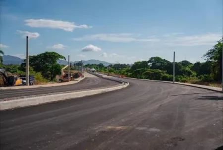 El abandono de obras públicas inquieta a los habitantes de Moca