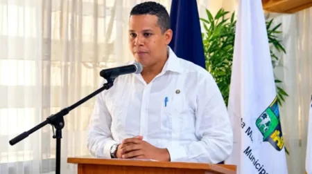 Arrestan a director distrital de La Vega durante operativo en el que ocuparon armas y municiones
