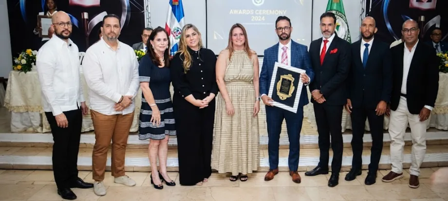 Fundación doctor Guillermo Rojas reconoce trayectoria y legado del doctor Omar Hernández Reinoso