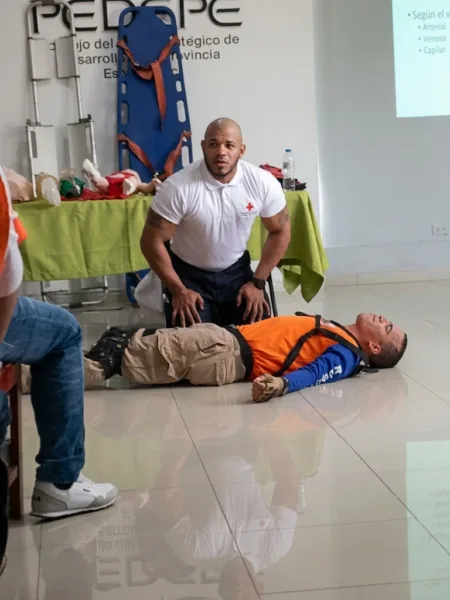 Defensa Civil en Espaillat fortalece capacitación en primeros auxilios para voluntarios y ciudadanos Defensa Civil en Espaillat fortalece capacitación en primeros auxilios para voluntarios y ciudadanos