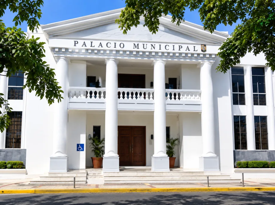 Ayuntamiento de Moca destaca transparencia en inversión municipal tras denuncia construcción de tres puentes