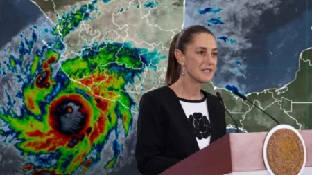Sheinbaum urge al resguardo ante el próximo impacto