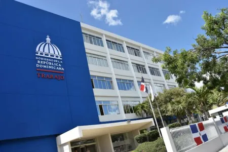 Ministerio de Trabajo anuncia 324 vacantes para proyecto hotelero en Punta Cana