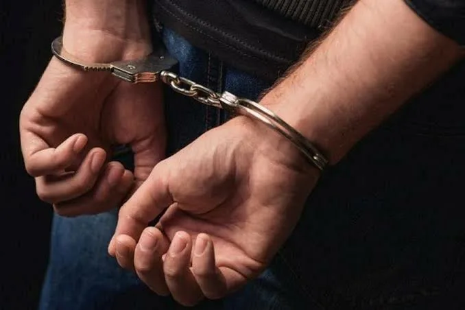 DNCD apresa a tres presuntos miembros de red de microtráfico vinculada a “El Cabo”