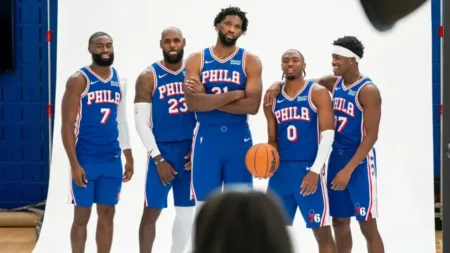 LeBron James ofreció un espectáculo en el partido de práctica de los Sixers