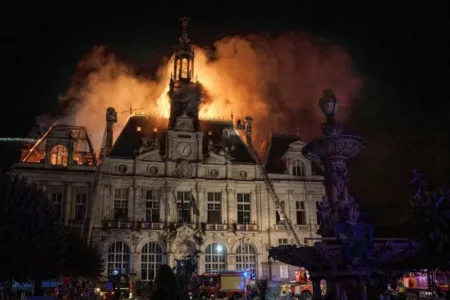 El sospechoso detenido por el incendio de la alcaldía de Limoges, vinculado a la ultraizquierda