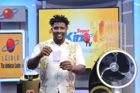 Motoconchista gana RD$25 millones en el Super Kino TV de LEIDSA