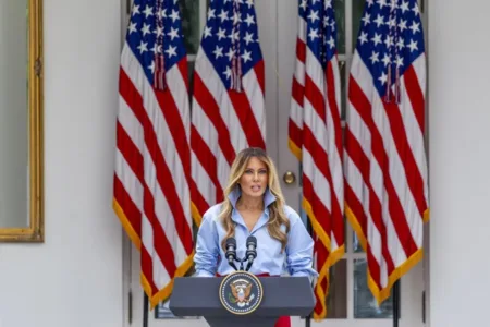 Melania Trump media un alto el fuego local entre Rusia y Ucrania en la ciudad de Oleshky