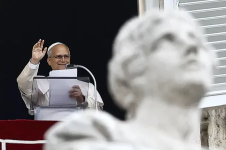 León XIV reaparece en el Vaticano tras ser operado de un tumor canceroso en el pulmón