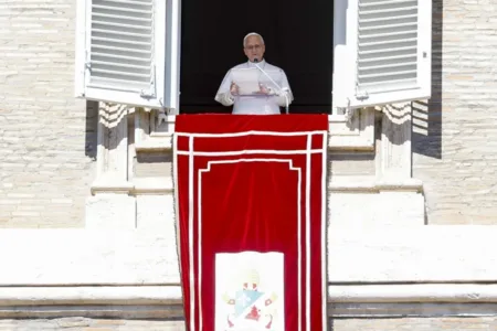 El papa León XIV anuncia que será operado de un nódulo