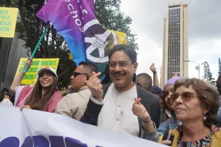 La oposición colombiana convoca a una protesta contra el presupuesto el próximo 24 de noviembre