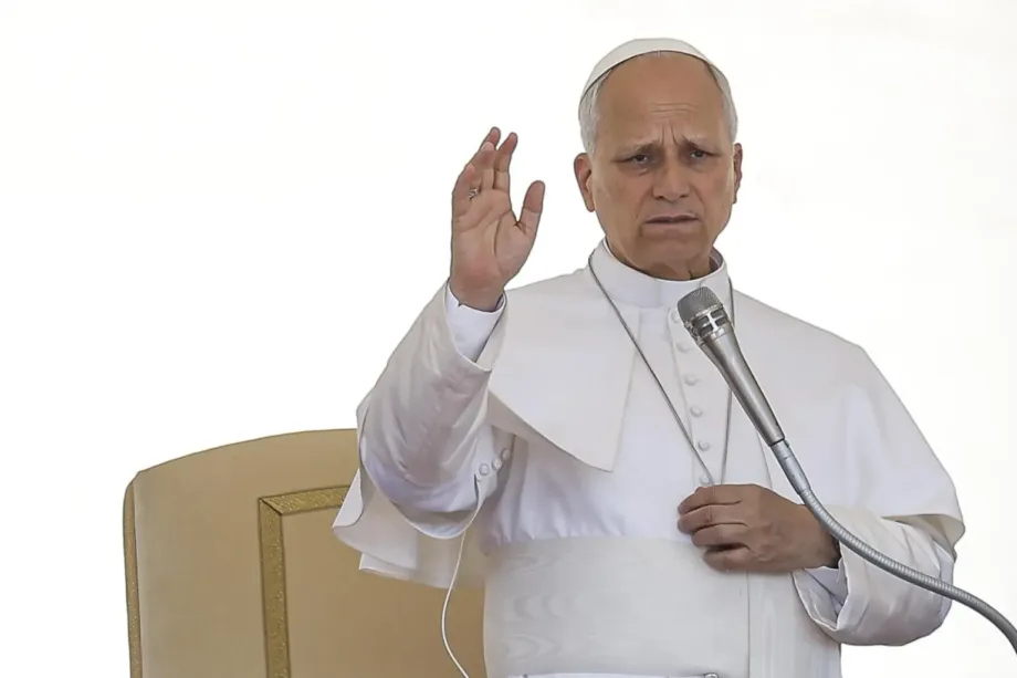 León XIV defiende ante otros representantes religiosos que "ninguna guerra es santa"