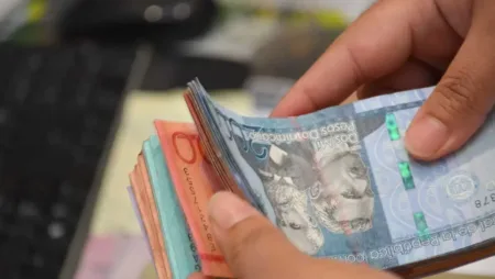 Entre salarios insuficientes, dólar caro y vivienda costosa, ¿alcanza el dinero para vivir en República Dominicana?