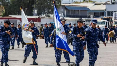 Contingente de El Salvador llega a Haití para buscar a cuatro militares
