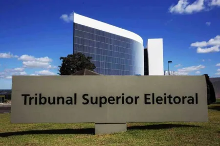Justicia brasileña extiende dos horas la votación tras denuncias de dificultades para llegar a las urnas