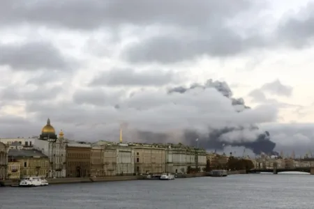 Ucrania responde a Trump golpeando la ciudad de Putin con el mayor ataque de drones